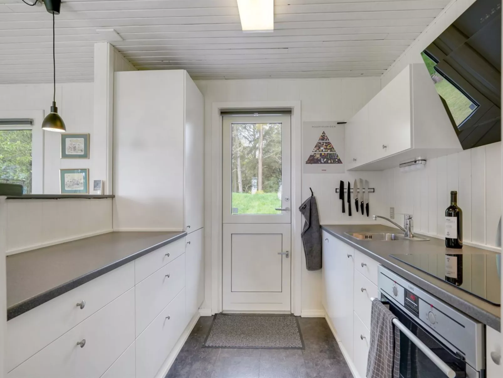 "Elny" - 500m to the fjord-Binnen