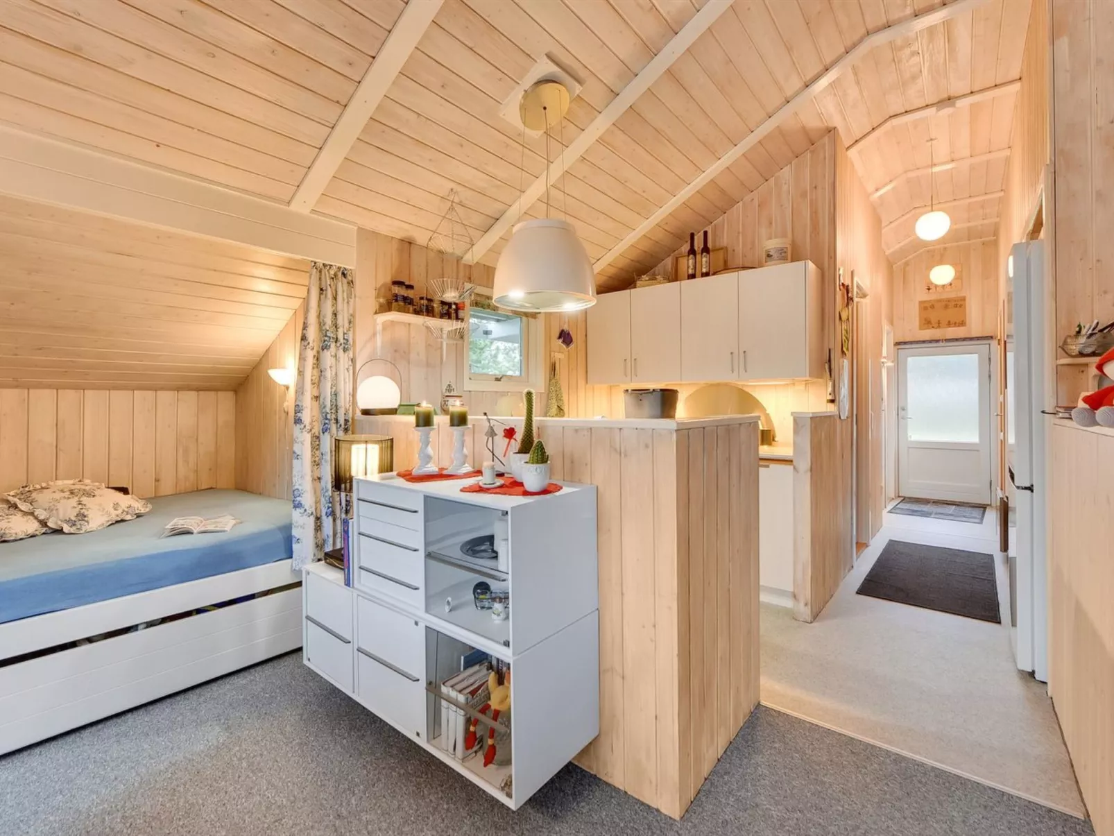 "Hannah" - 300m to the fjord-Binnen