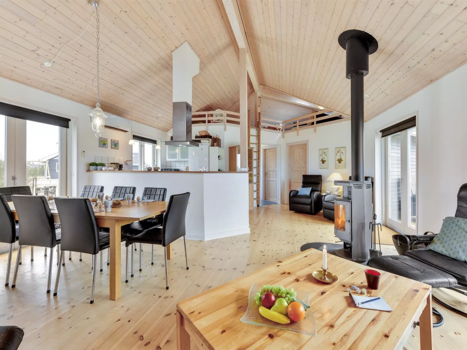 "Karmen" - 300m to the fjord-Binnen