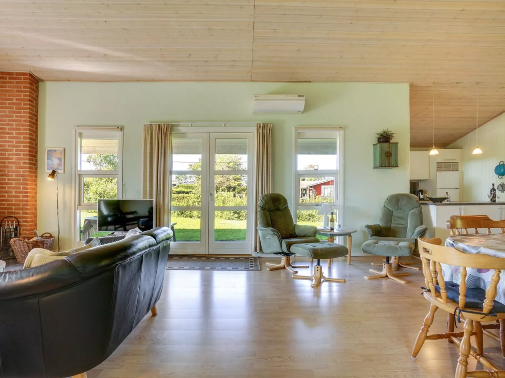 "Farnke" - 600m from the sea-Binnen