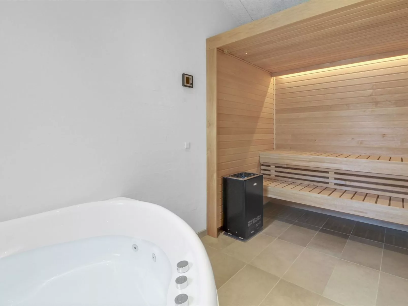 "Grith" - 1km from the sea-Binnen