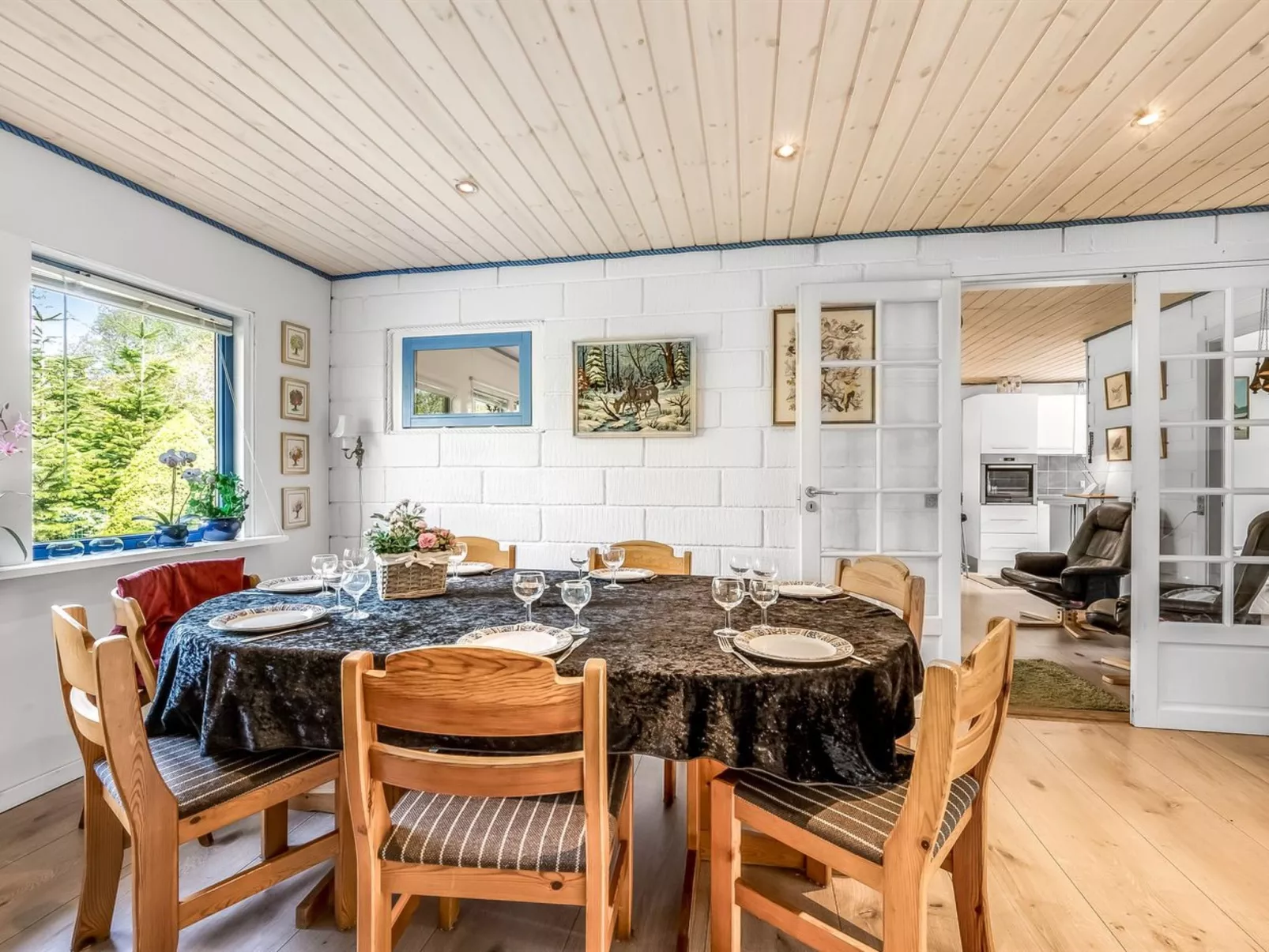 "Marillia" - 2km from the sea-Binnen