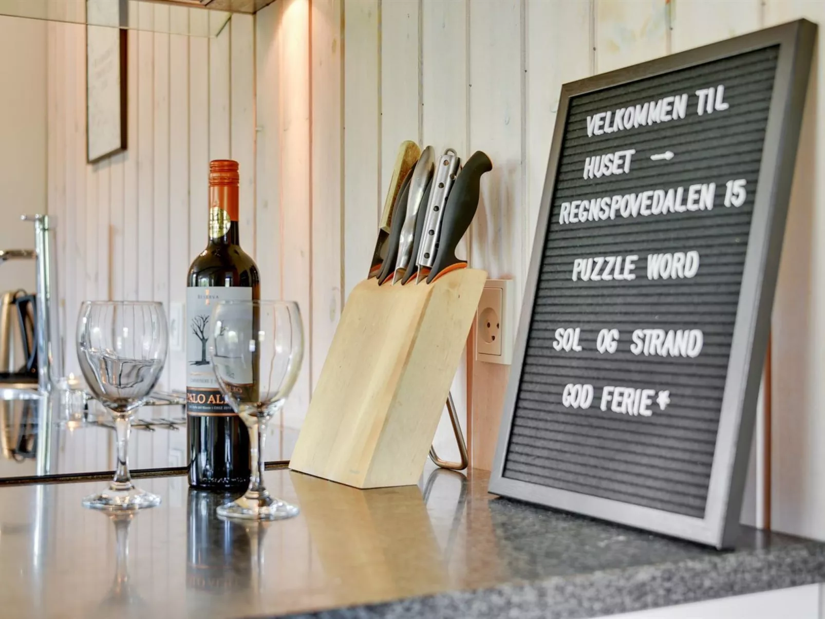 "Jess" -  from the sea-Binnen