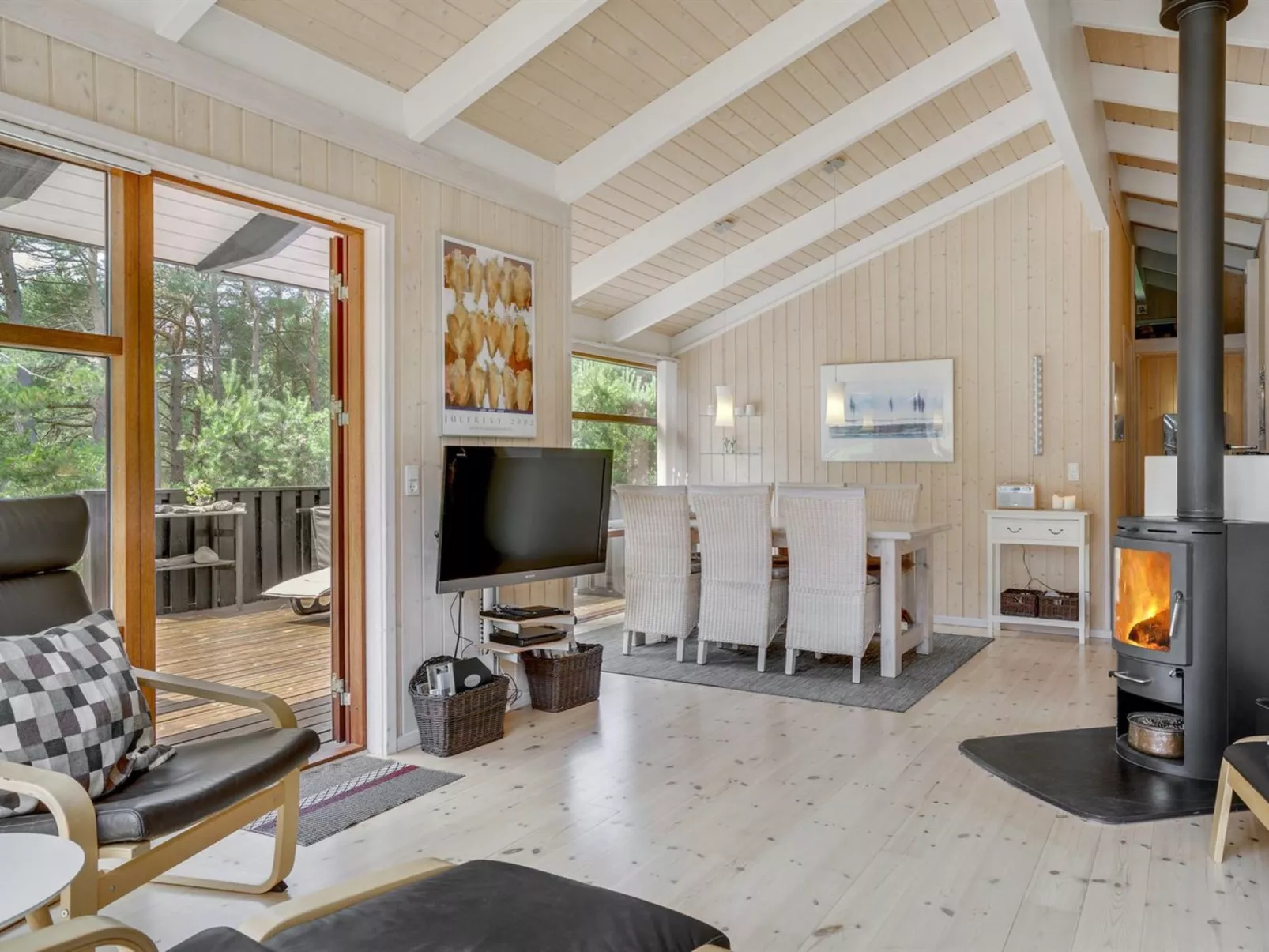 "Mine" - 300m from the sea-Binnen