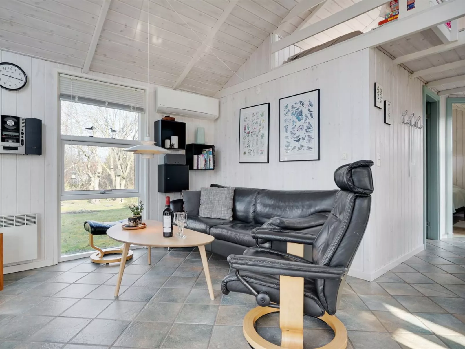 "Yara" - 1km to the fjord-Binnen