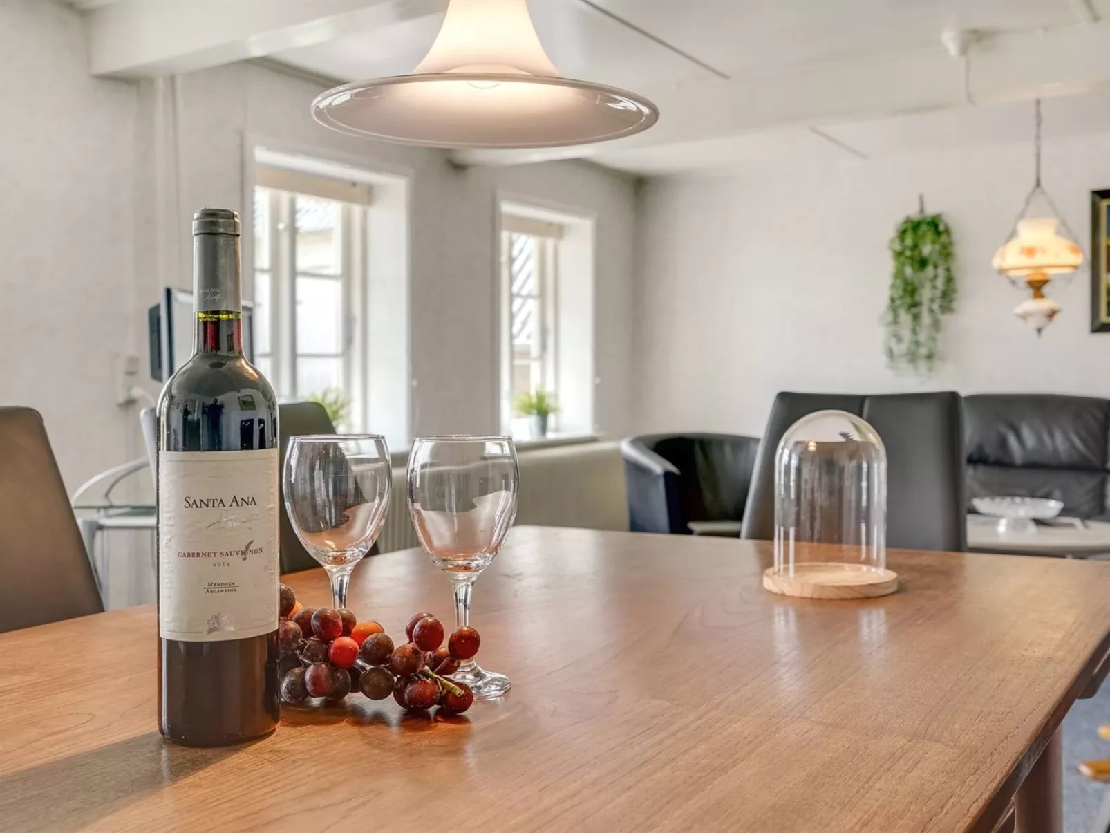 "Inda" - 10km from the sea-Binnen