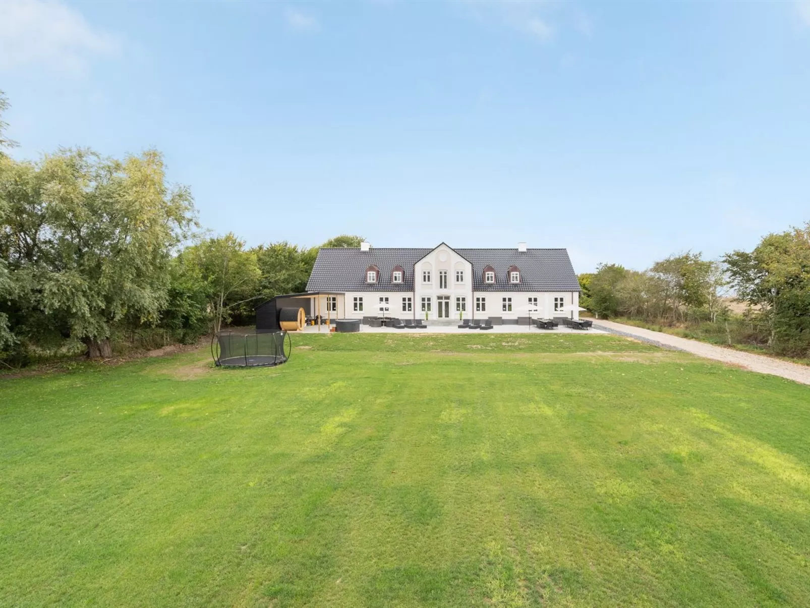 "Niki" - 15km from the sea-Buiten