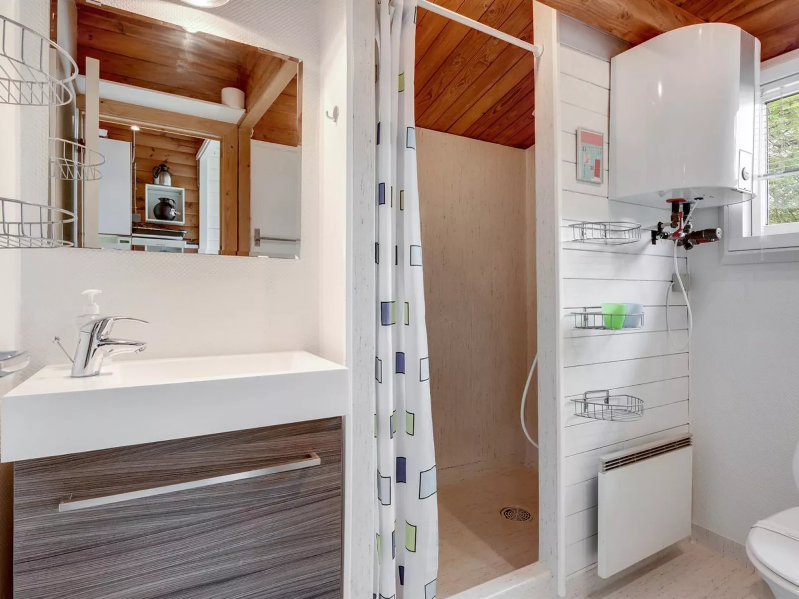 "Florense" - 2.5km from the sea-Binnen