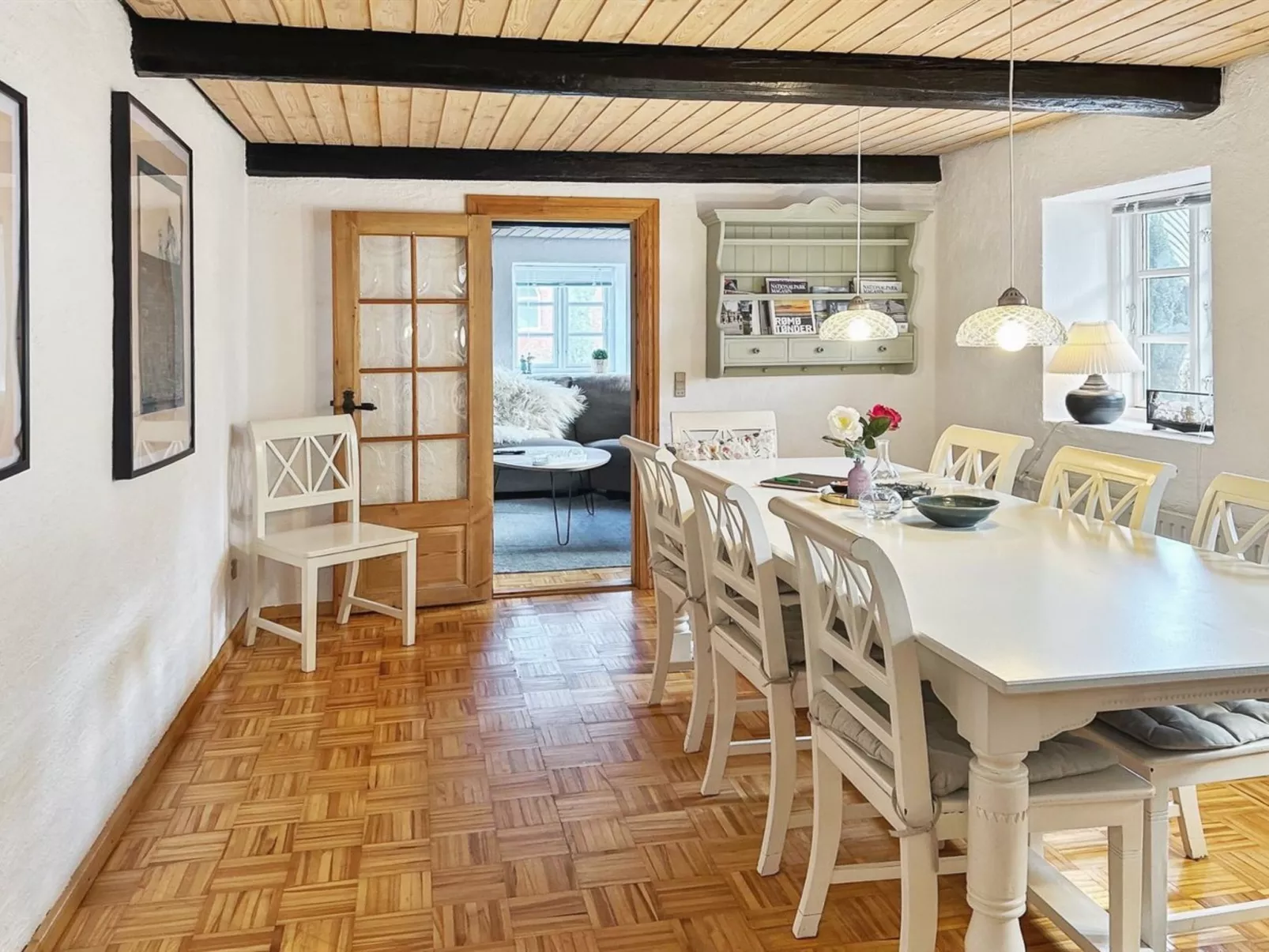 "Maelle" - 25km from the sea-Binnen