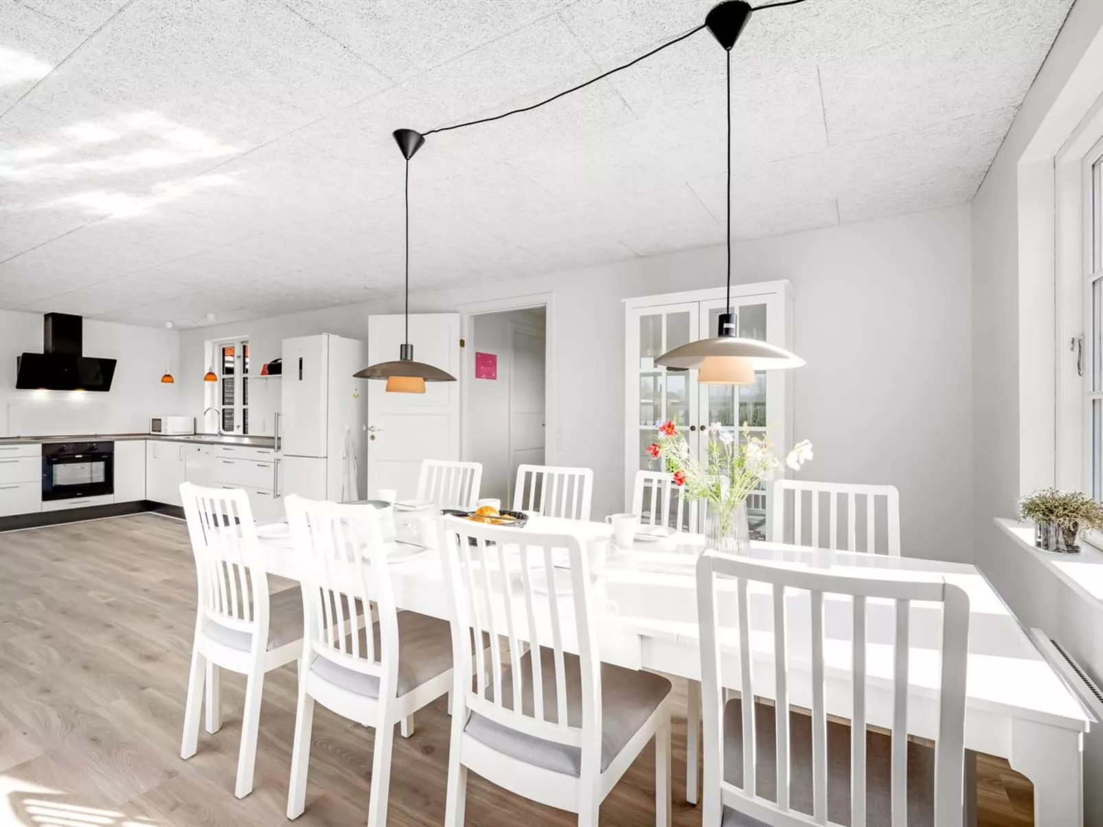 "Torhild" - 700m from the sea-Binnen