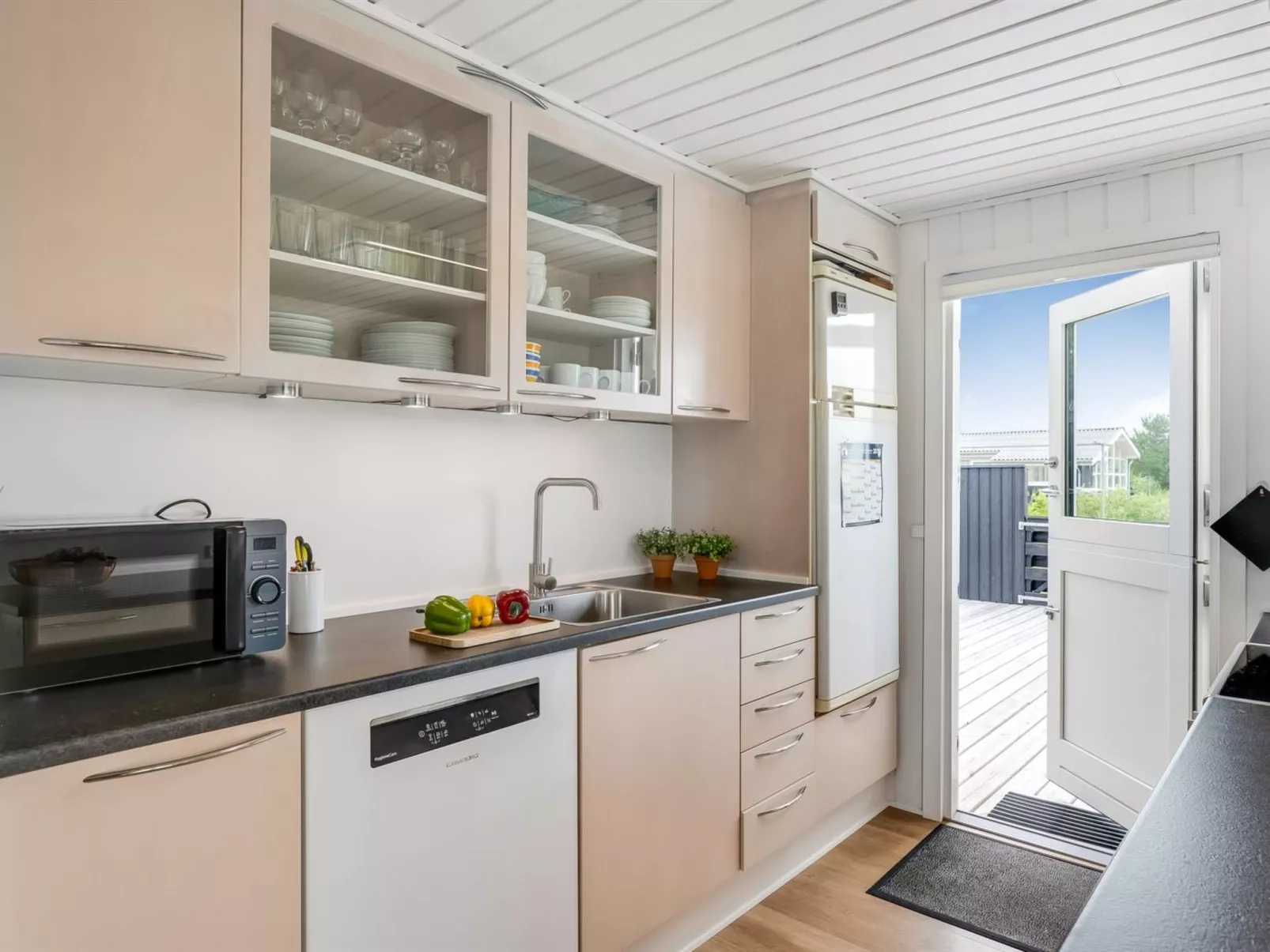 "Bentine" - 400m from the sea-Binnen