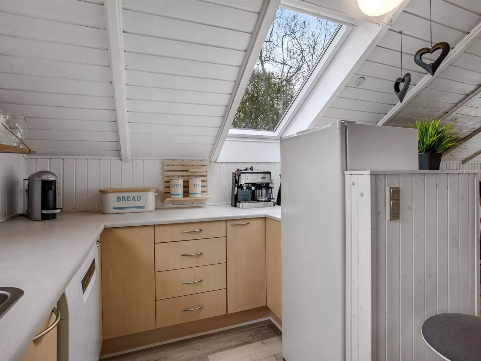 "Anu" - 300m to the fjord-Binnen