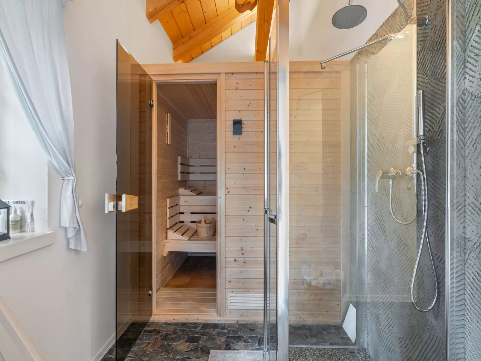 Roubenka Maleč-Binnen