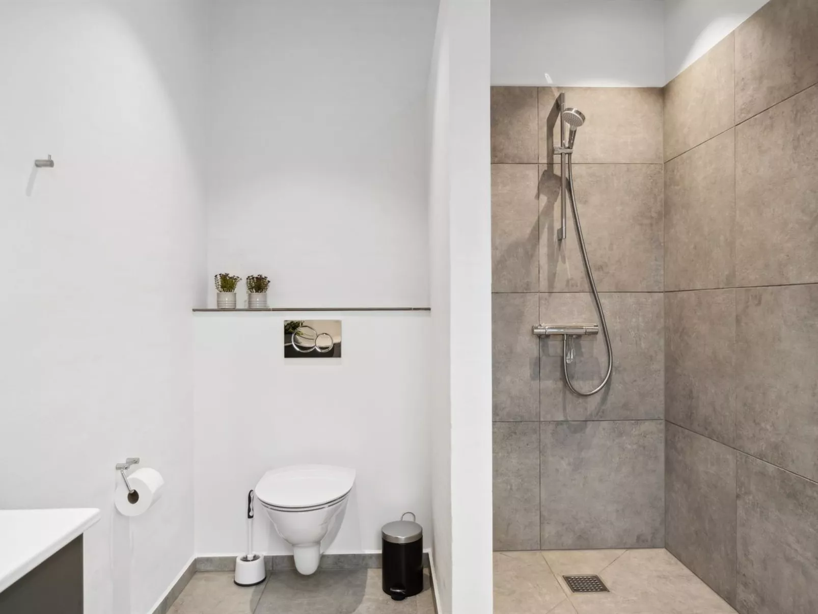 "Ann" - 1.3km from the sea-Binnen