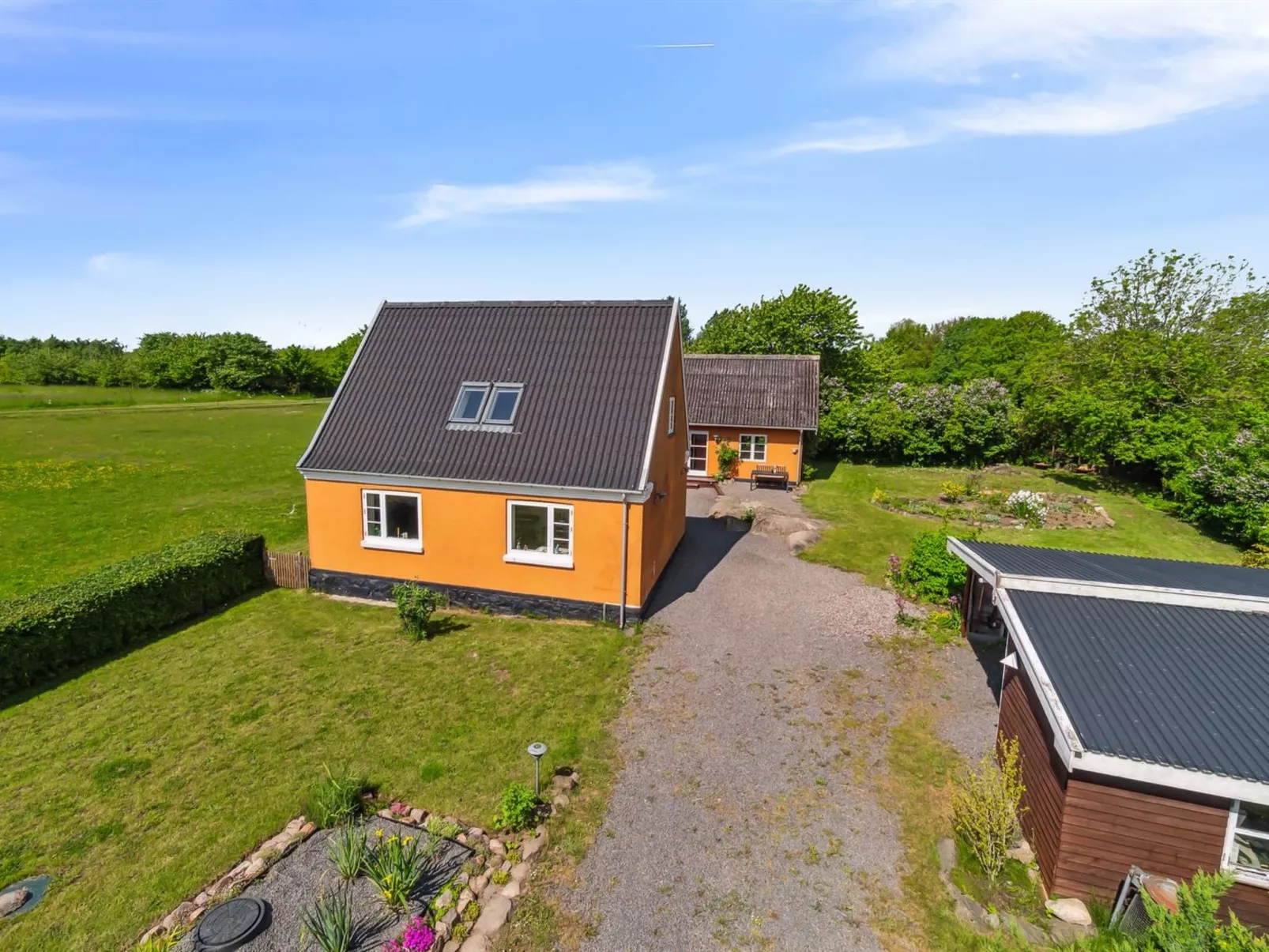 "Adrienne" - 6.4km from the sea-Buiten