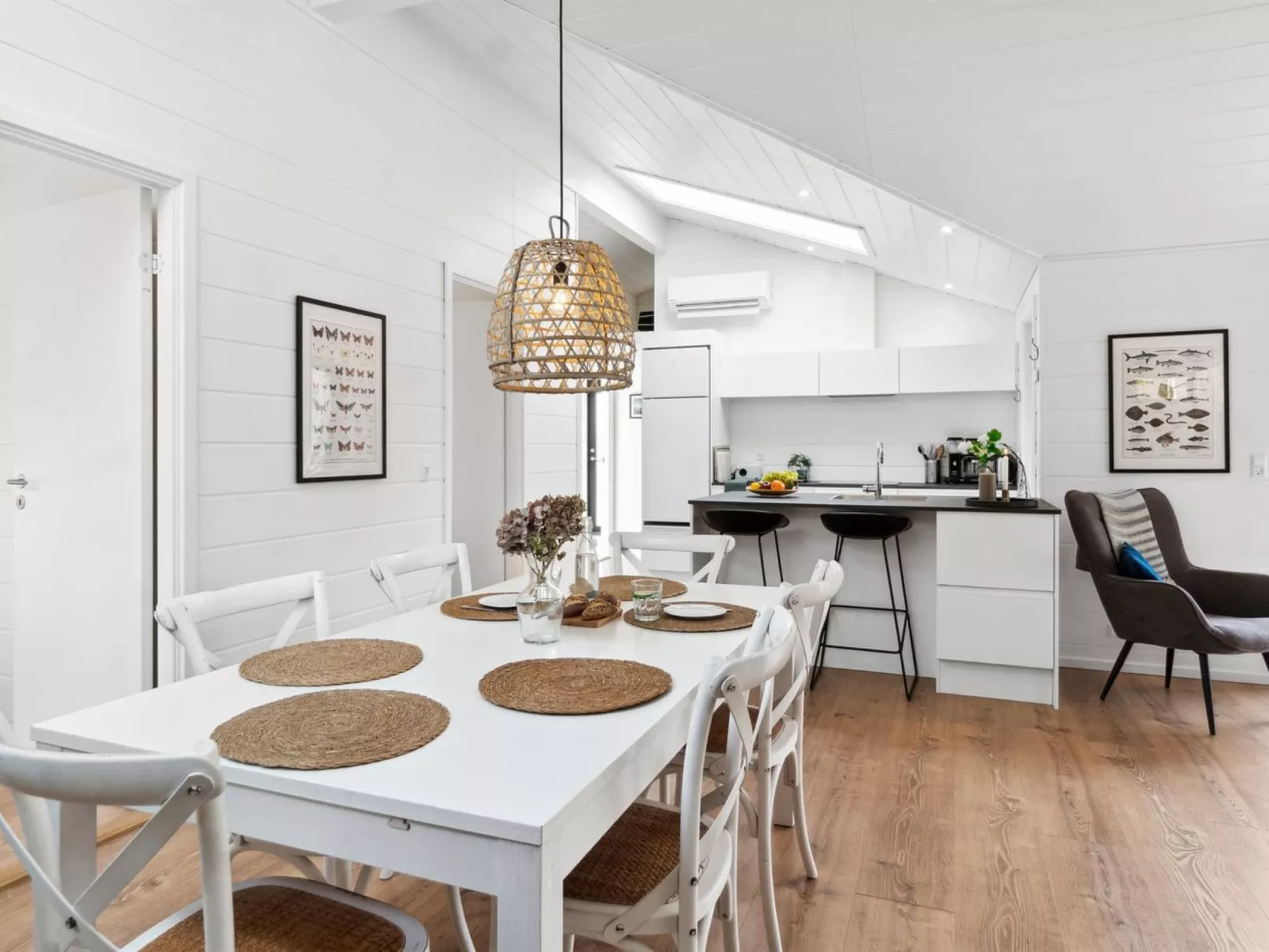 "Ela" - 800m from the sea-Binnen