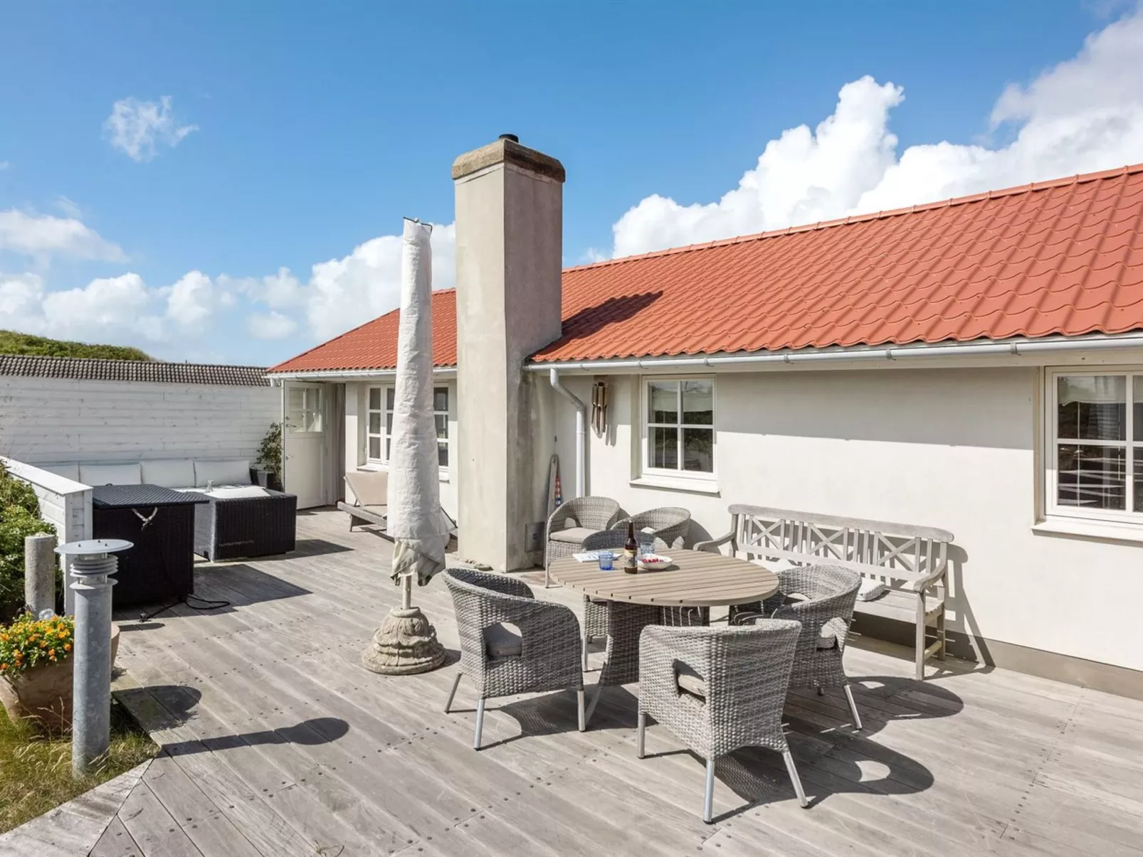 "Heilo" -  from the sea-Buiten