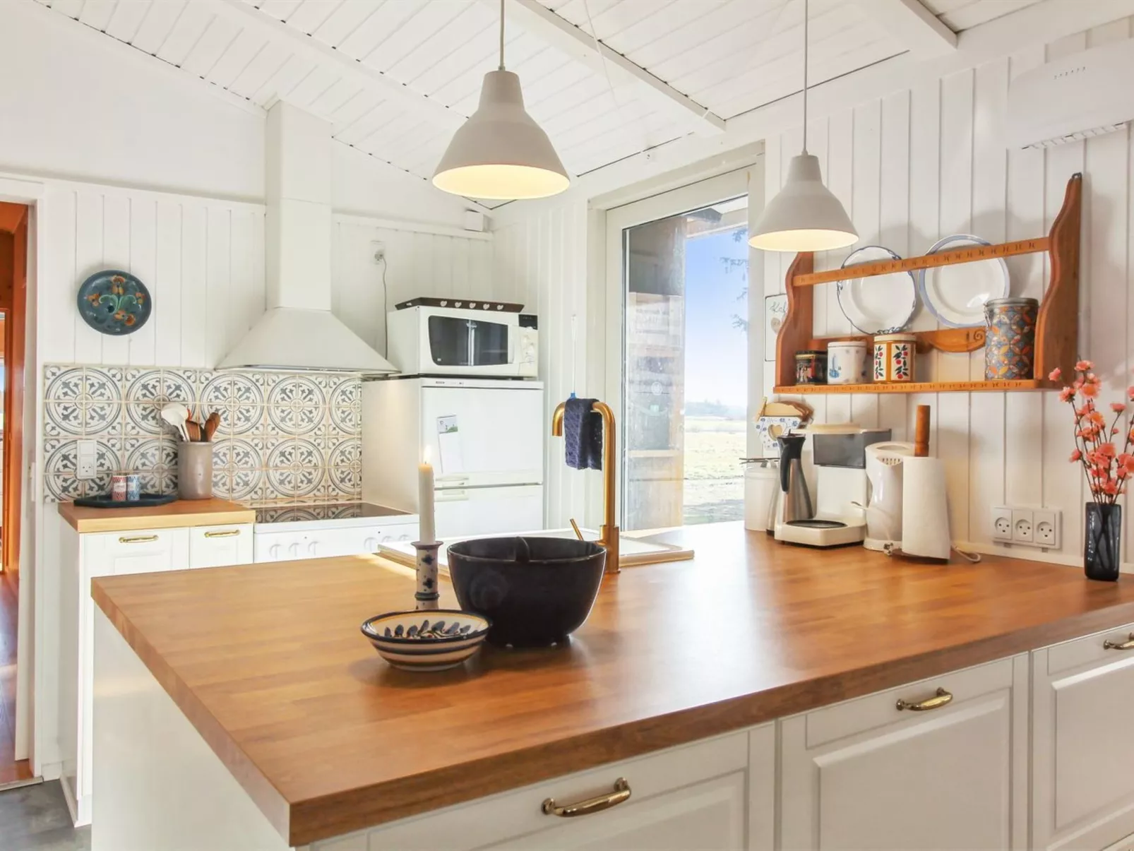 "Tuukka" - 350m from the sea-Binnen