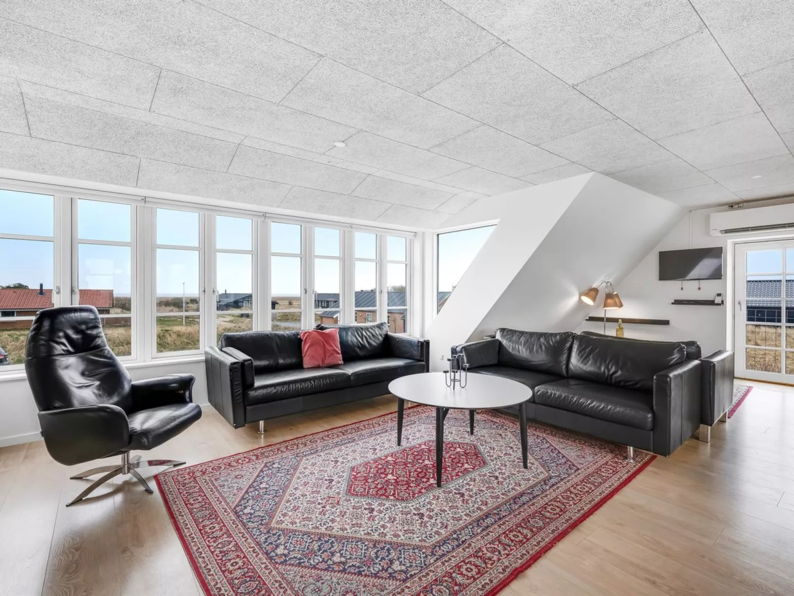 "Nafne" - 1.2km from the sea-Binnen