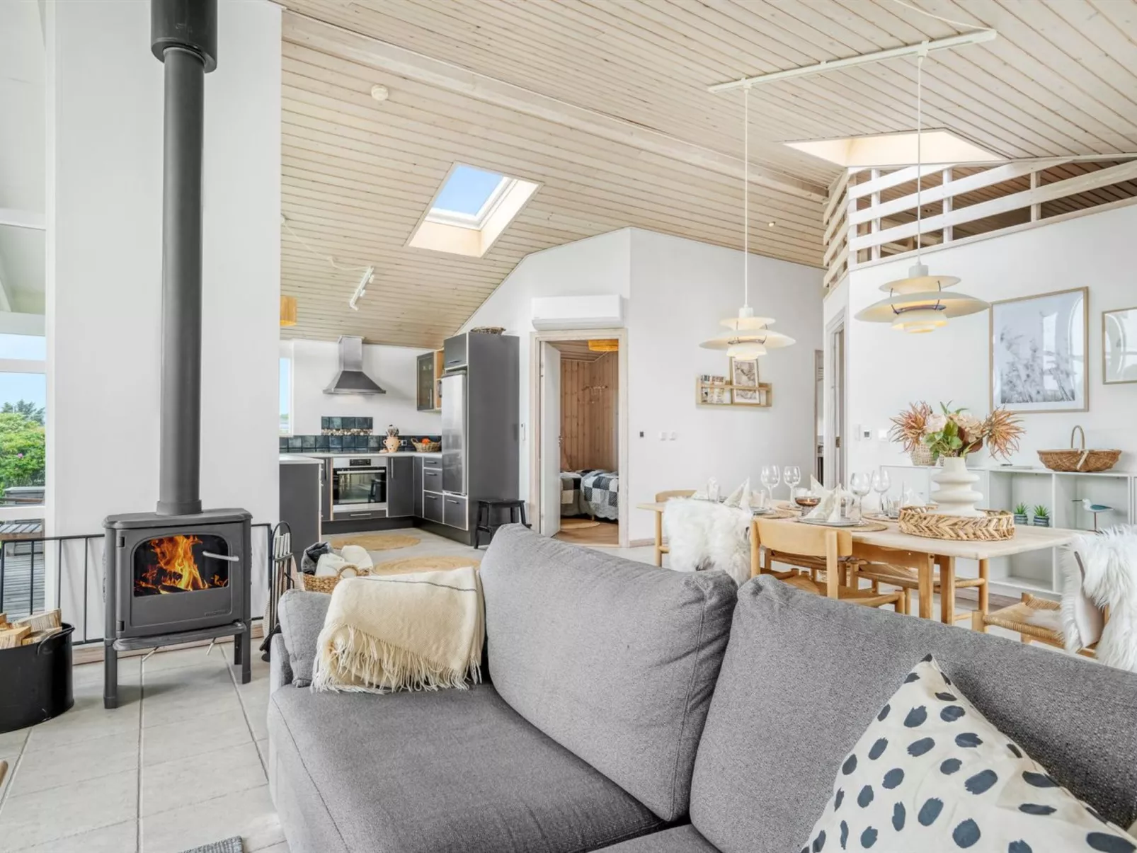 "Gedda" -  from the sea-Binnen