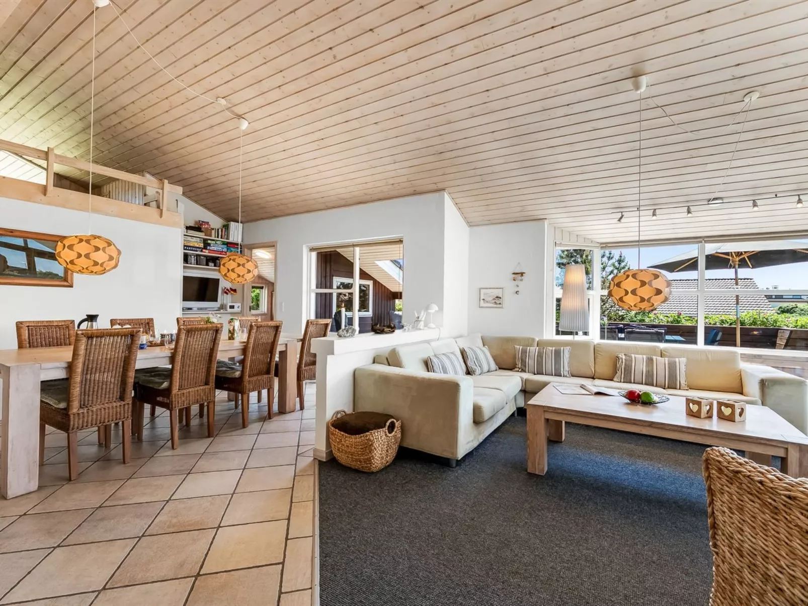 "Aurore" - 700m from the sea-Binnen