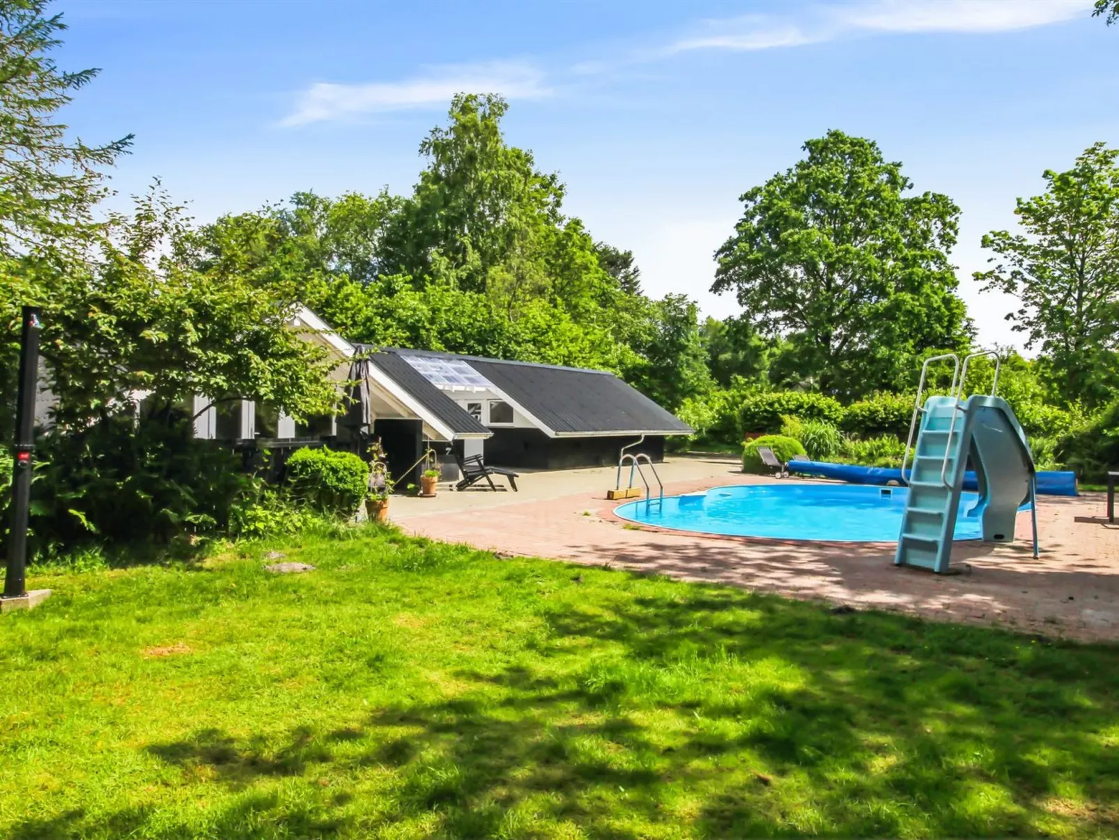 "Jaakob" - 30km from the sea-Buiten