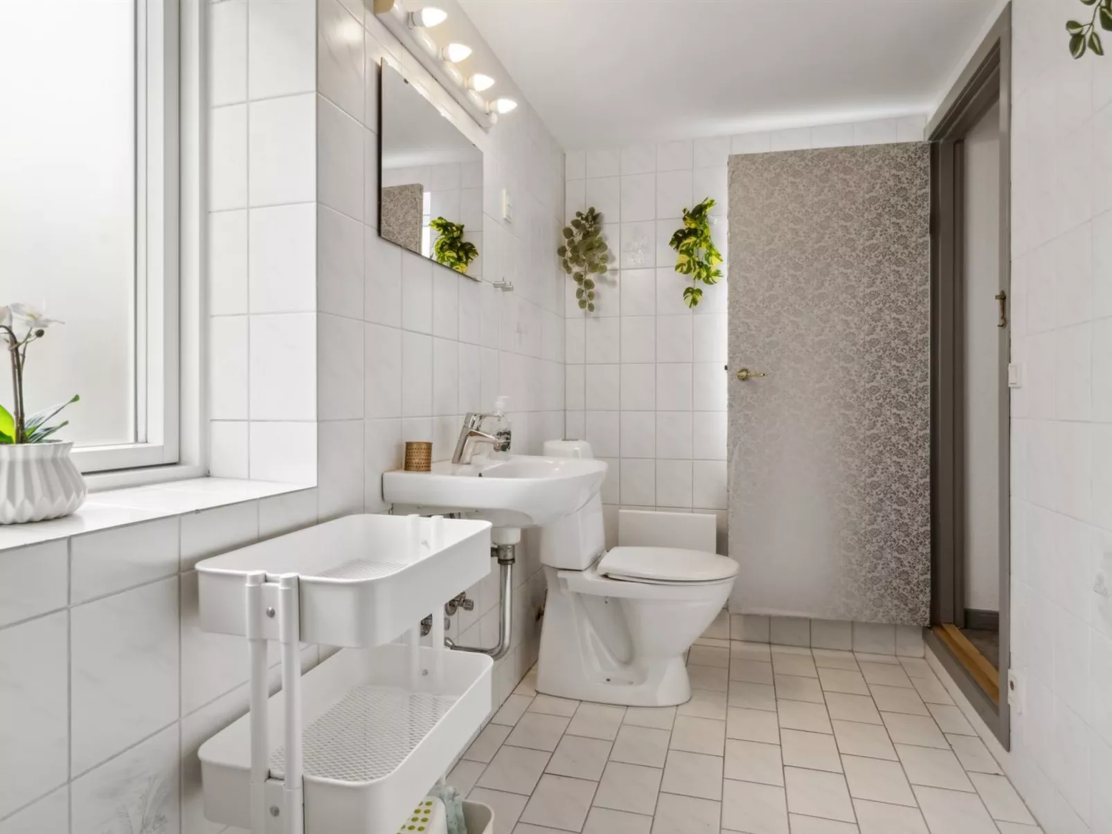 "Sira" - 25m from the sea-Binnen