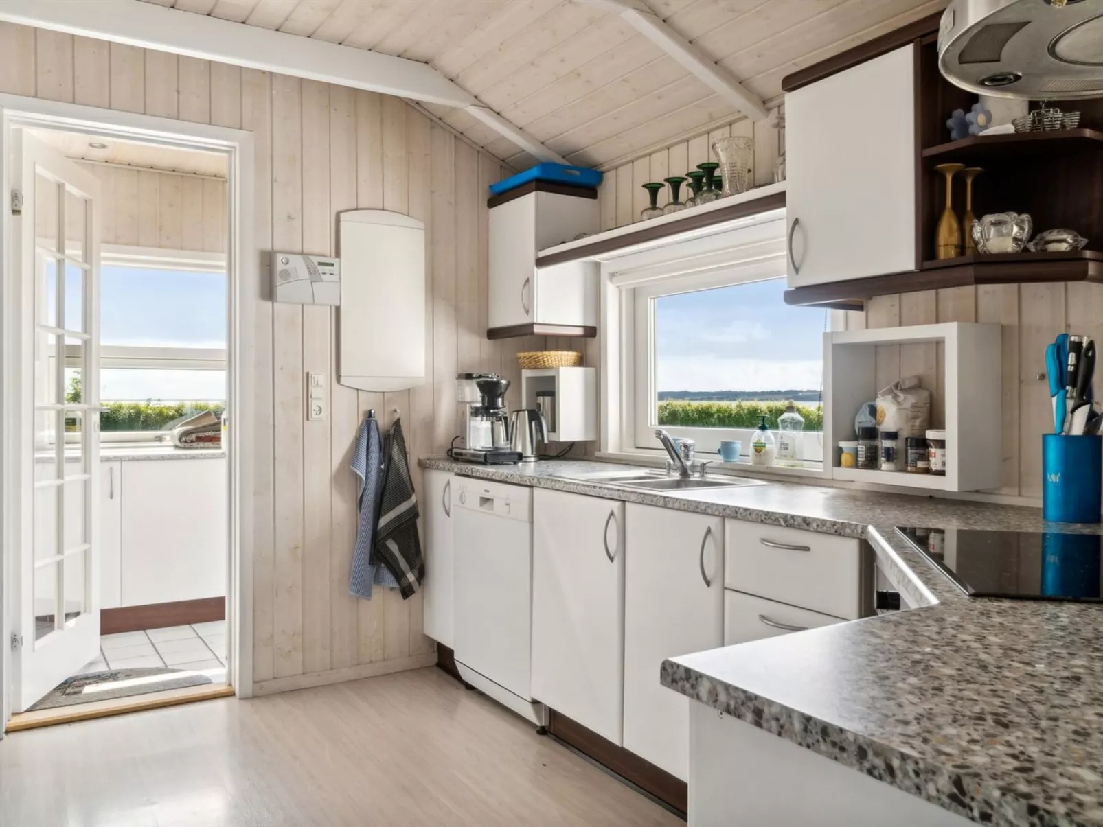 "Nahele" - 150m from the sea-Binnen