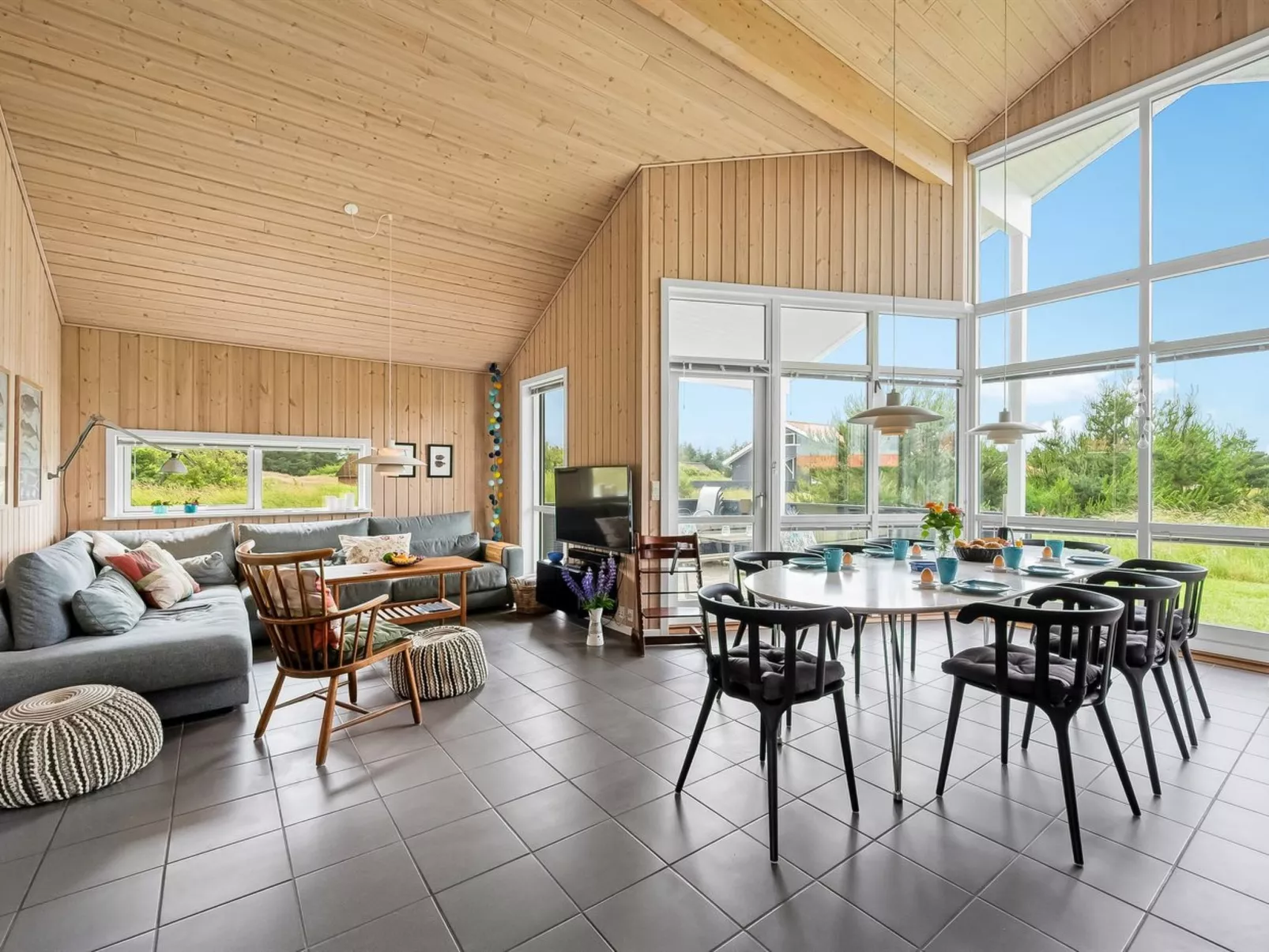 "Felicita" -  from the sea-Binnen