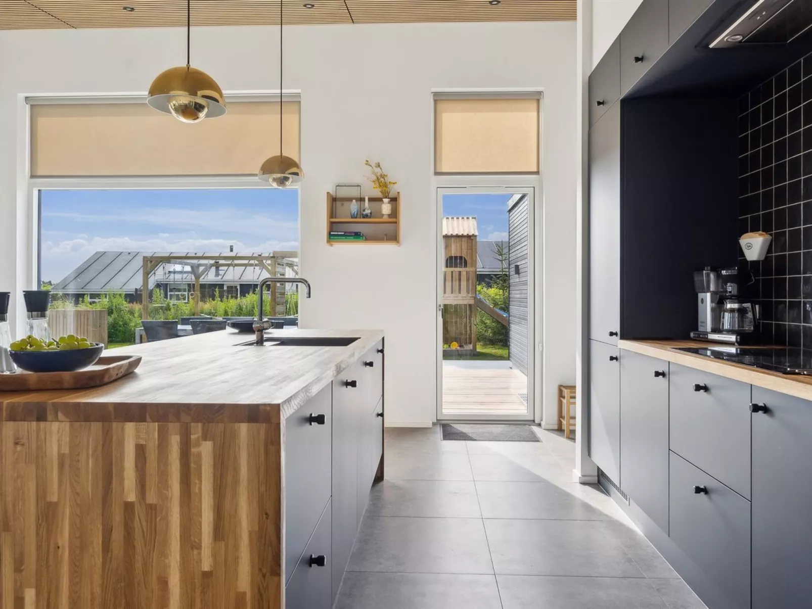 "Lyder" - 400m from the sea-Binnen