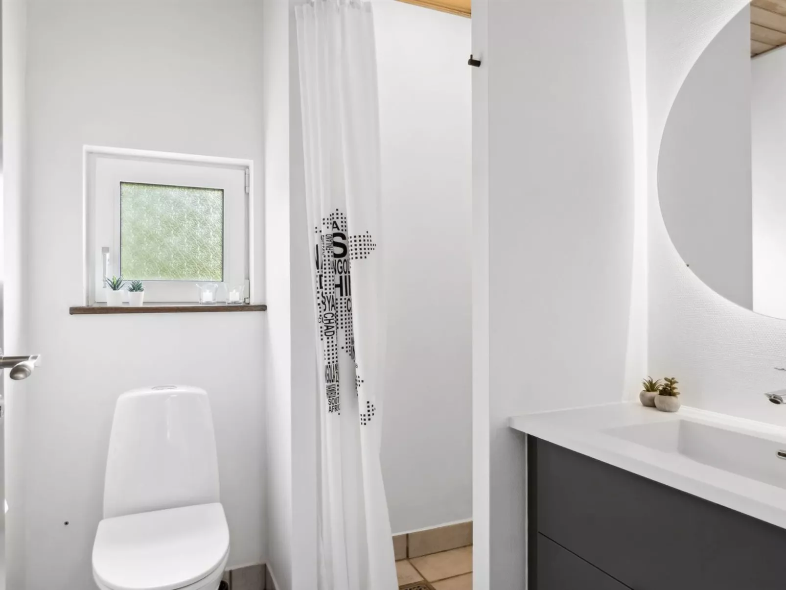 "Svenn" - 300m from the sea-Binnen