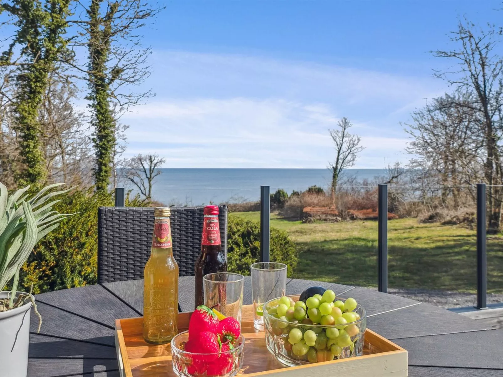 "Caren" - 75m from the sea-Buiten