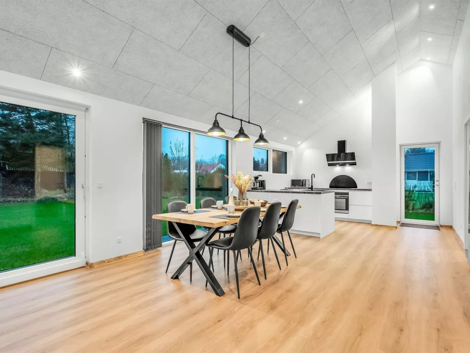 "Grimar" - 400m to the fjord-Binnen