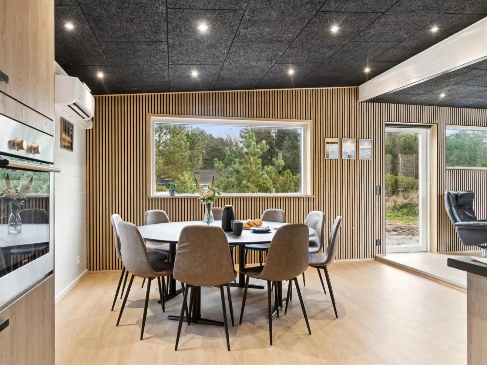 "Danske" - 6.8km from the sea-Binnen