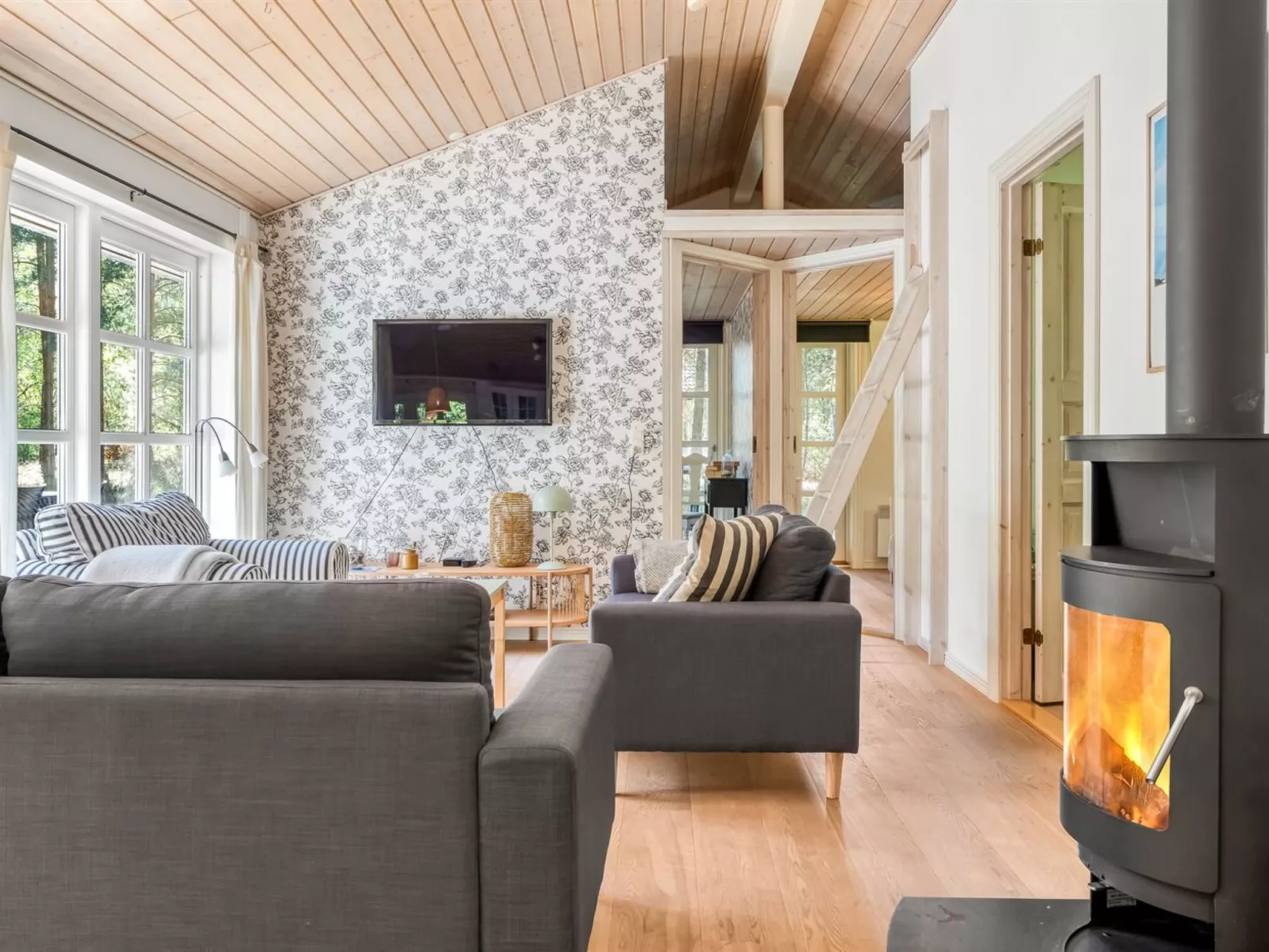 "Eikka" - 1km from the sea-Binnen