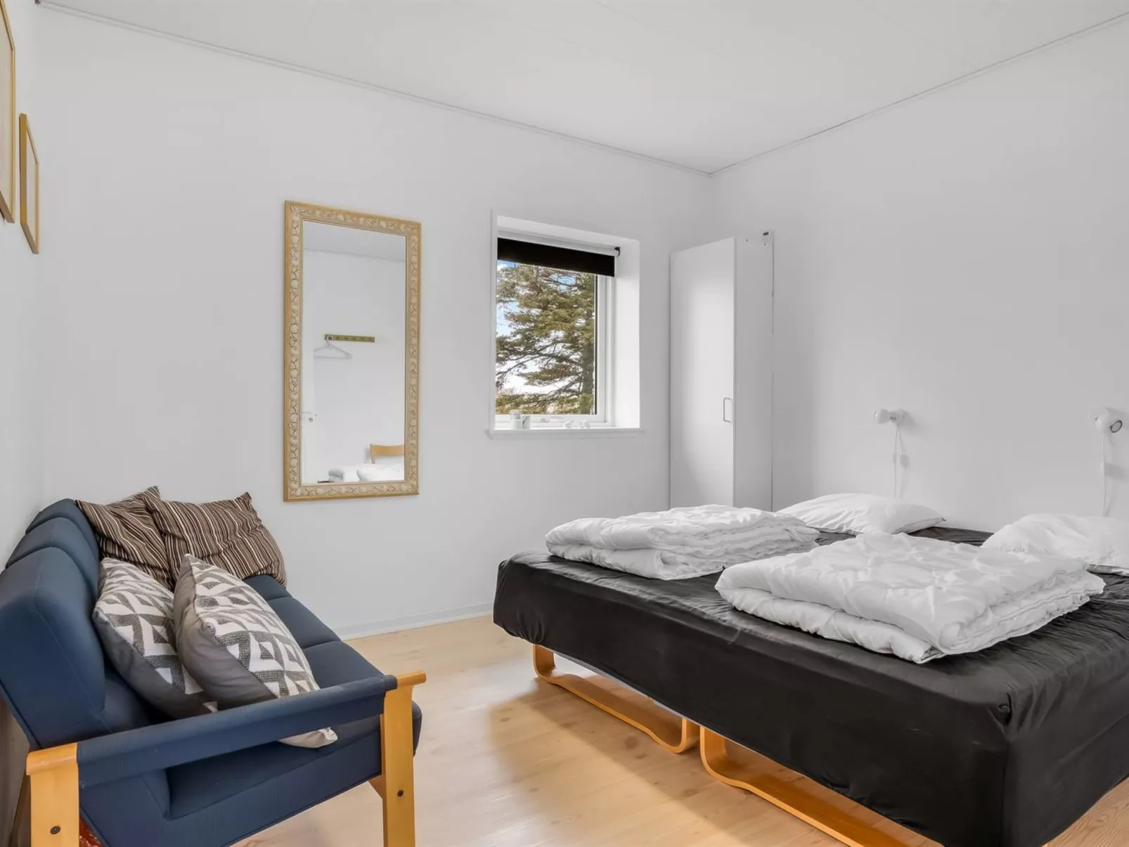 "Kora" - 2km from the sea-Binnen