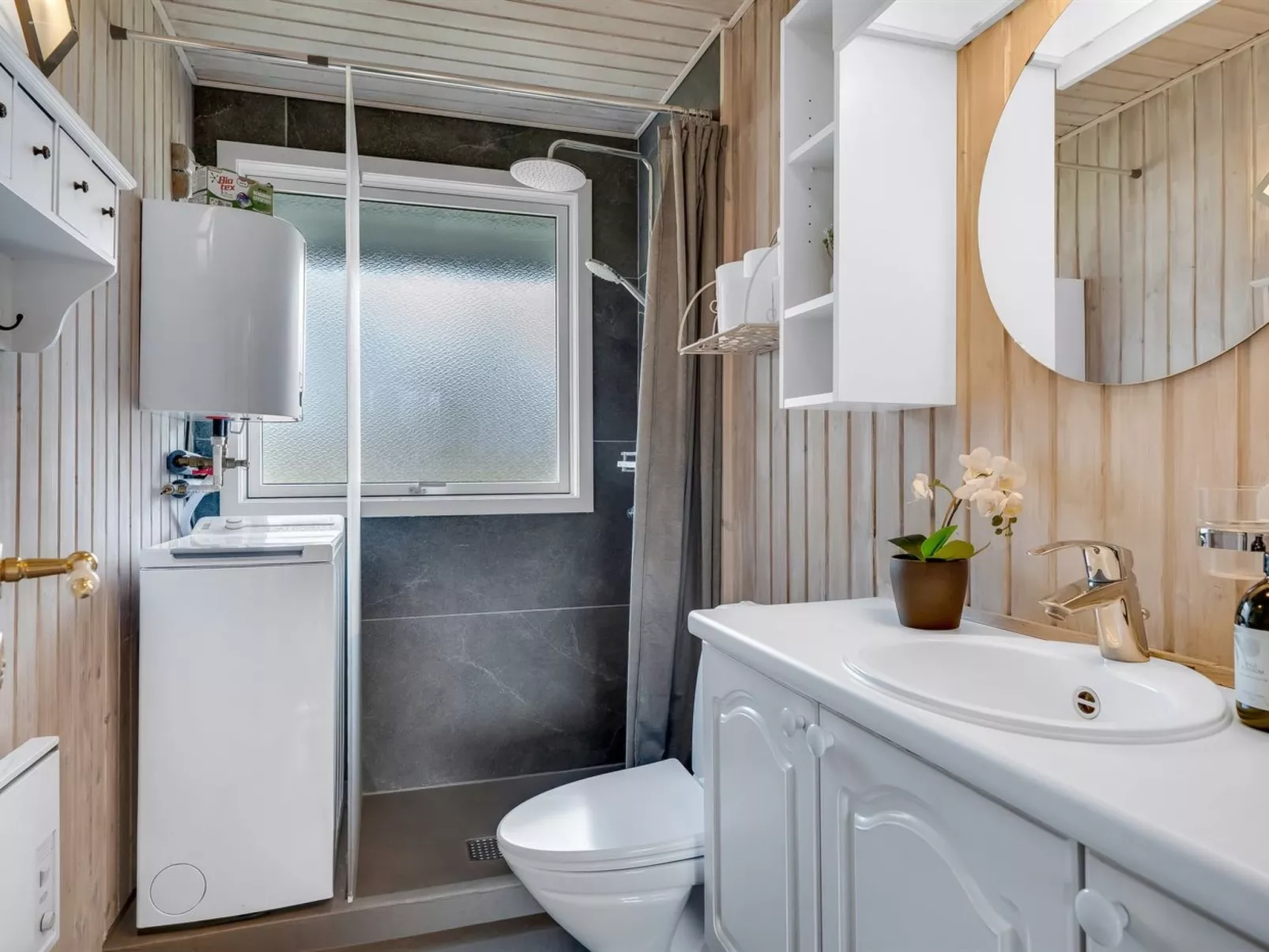 "Tosti" - 180m to the fjord-Binnen