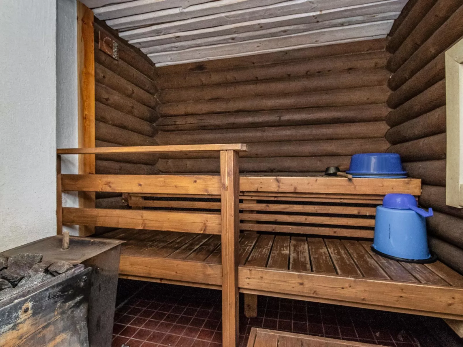 Eemilin huvila-Binnen