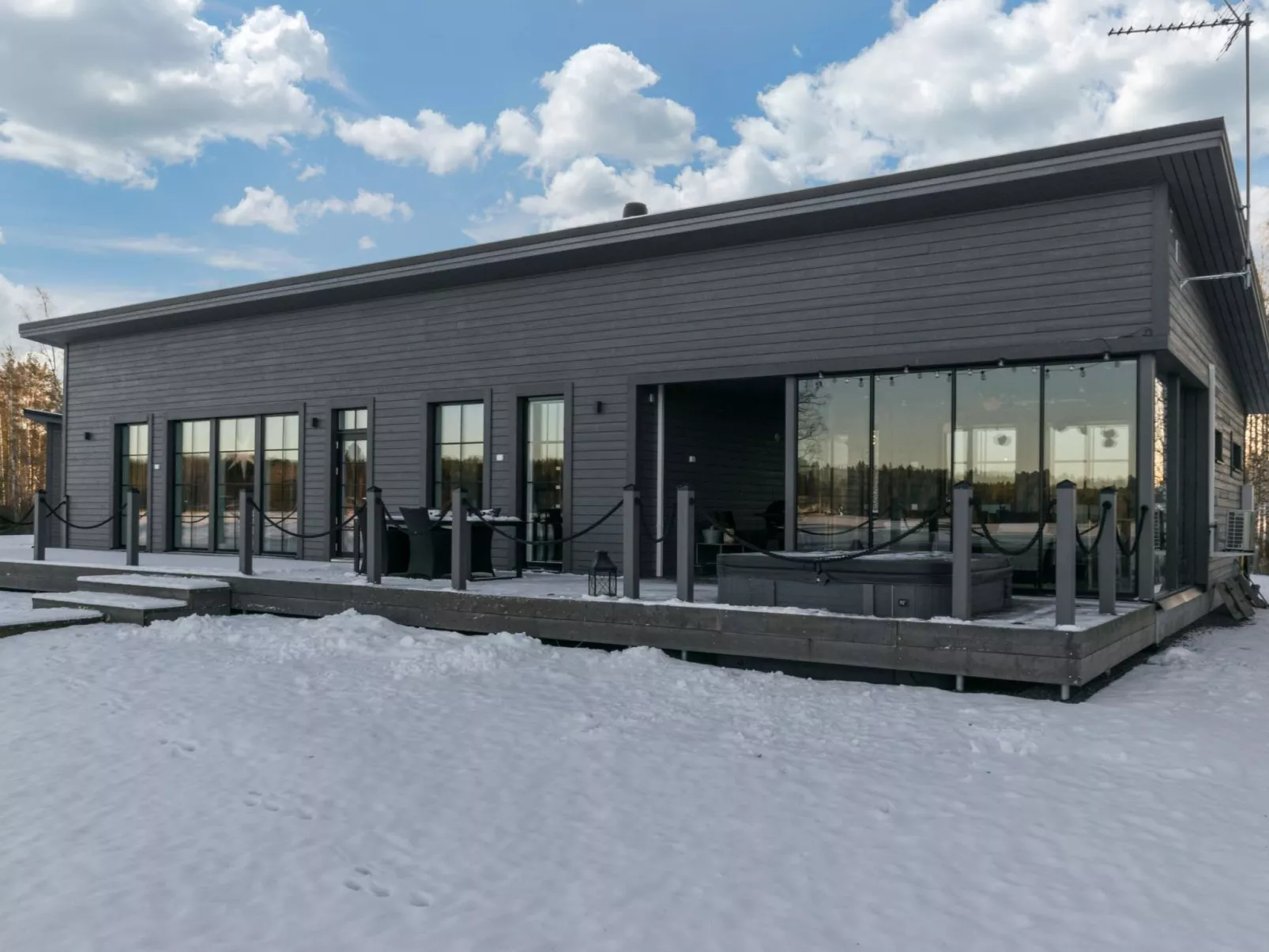 Villa karhentimantti-Binnen