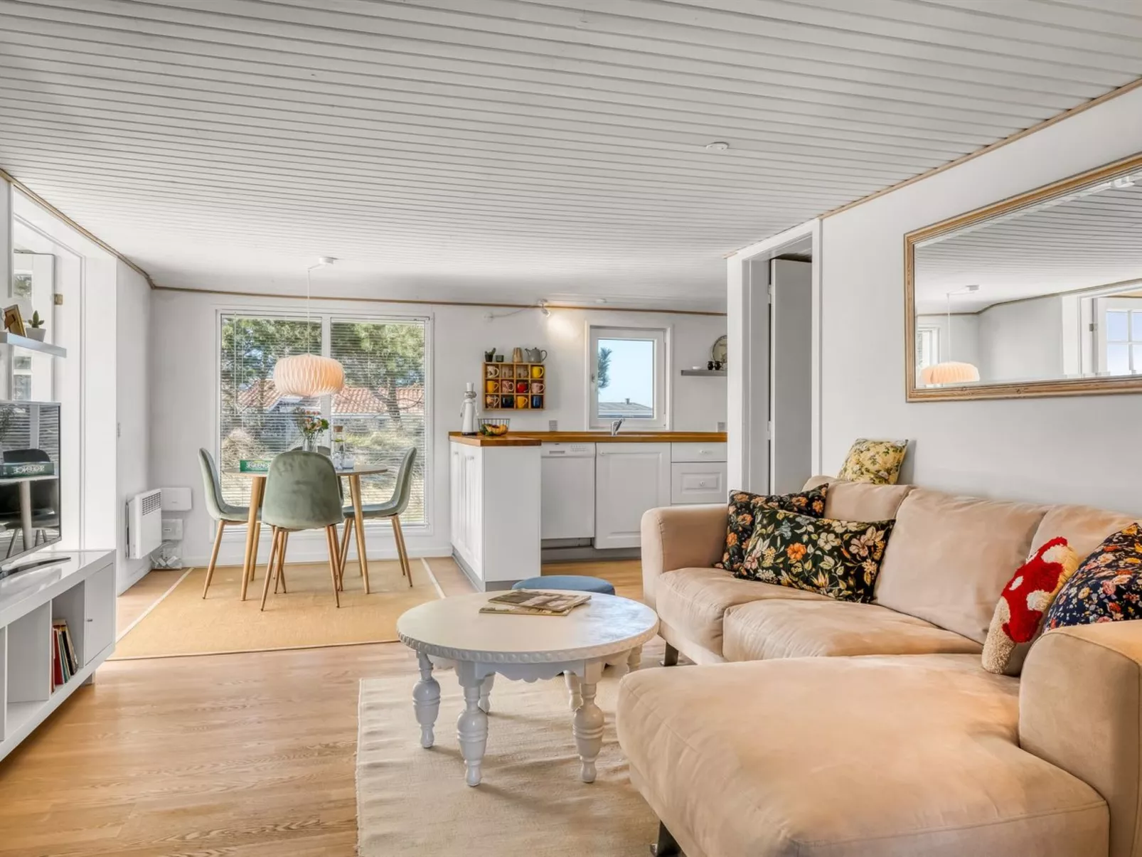 "Mynthe" - 500m from the sea-Binnen