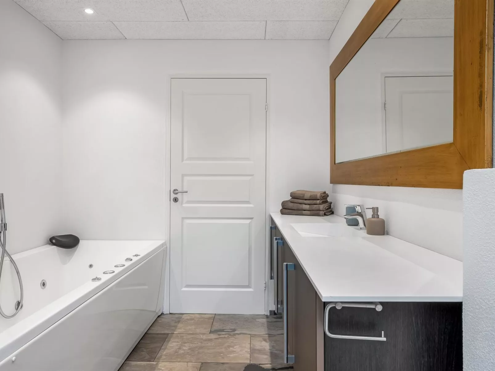 "Gise" - 2km from the sea-Binnen