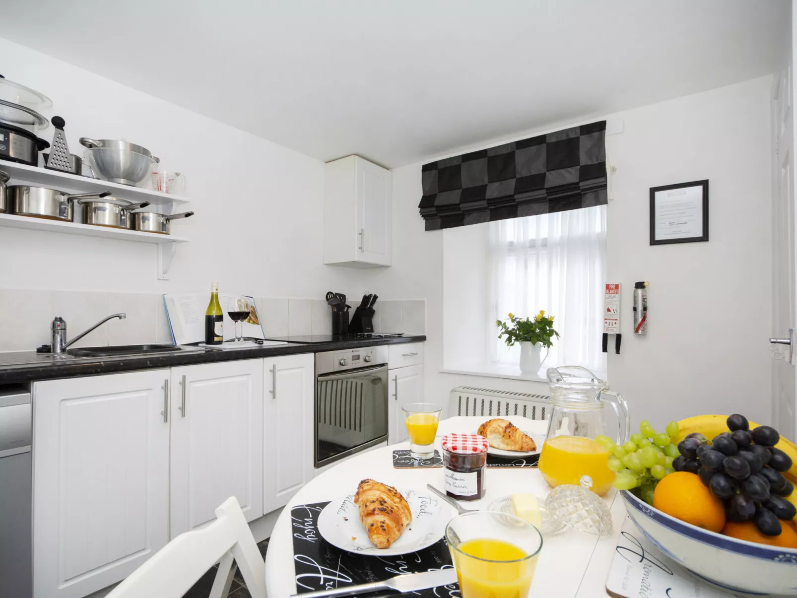 Ellie-Jo Cottage-Binnen