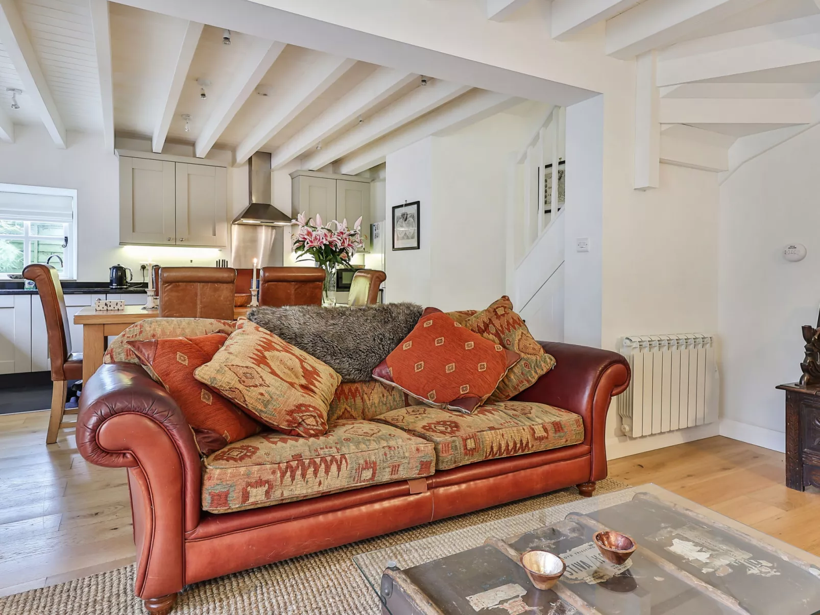 Middle Warble Stables-Binnen