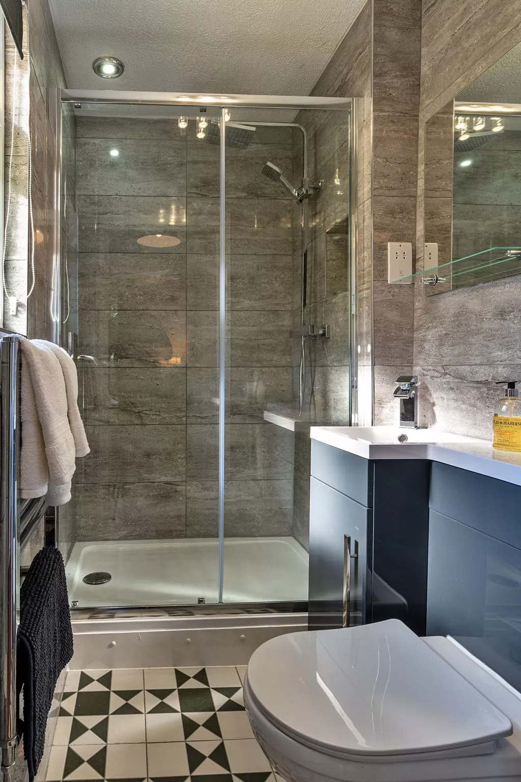 The Annexe at Rosebud Cottage-Binnen