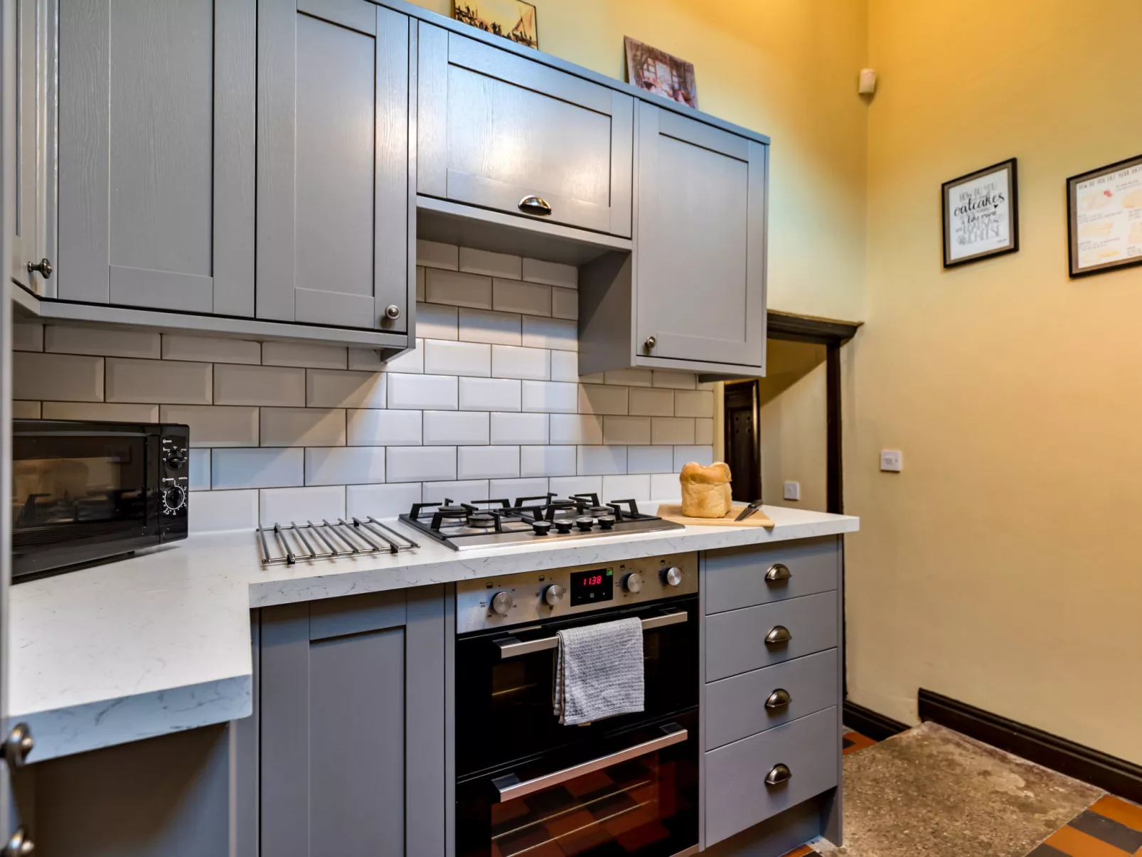 Spring Cottage-Binnen