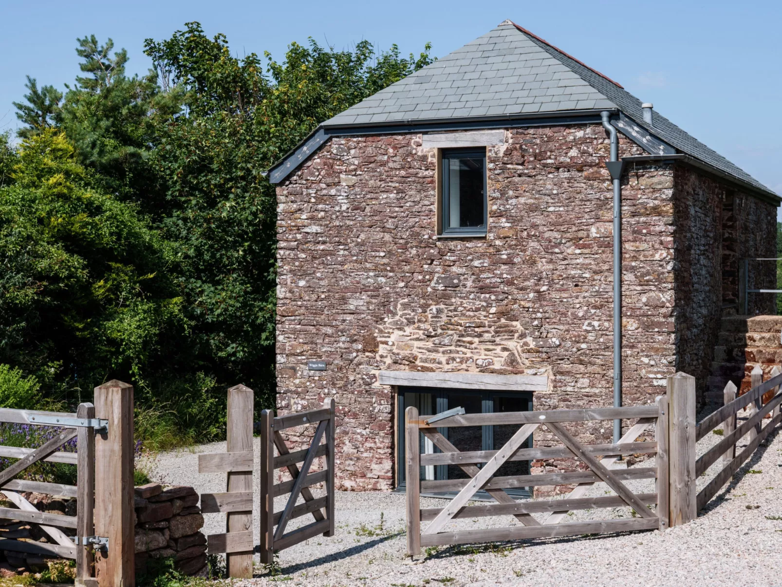 Wiggle Barn, Kingsand-Buiten