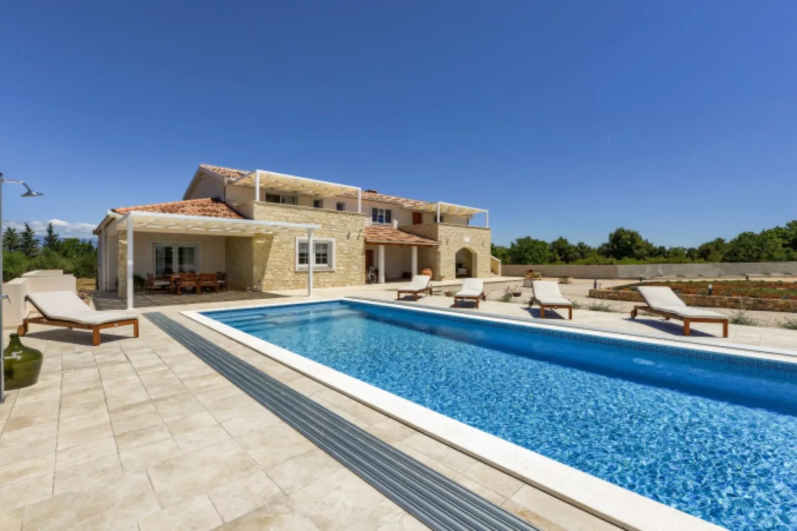 RUSTIC VILLA PEROSA WITH HEATED POOL-Zwembad