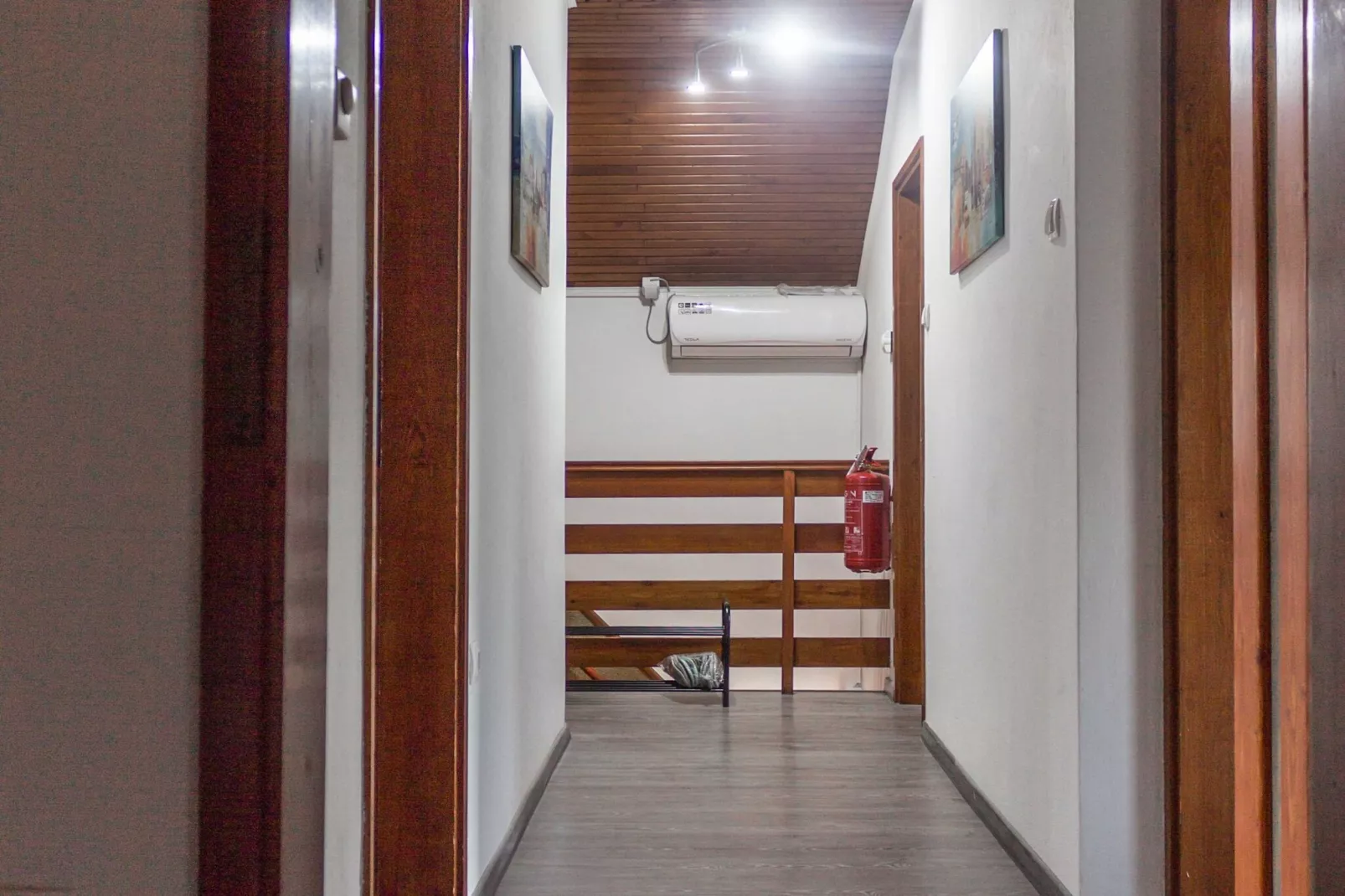 Cozy Holiday Home with Garden, BBQ, and Outdoor Dining Area in Rečica ob Savinji - Two Bedroom Apartment-Binnen