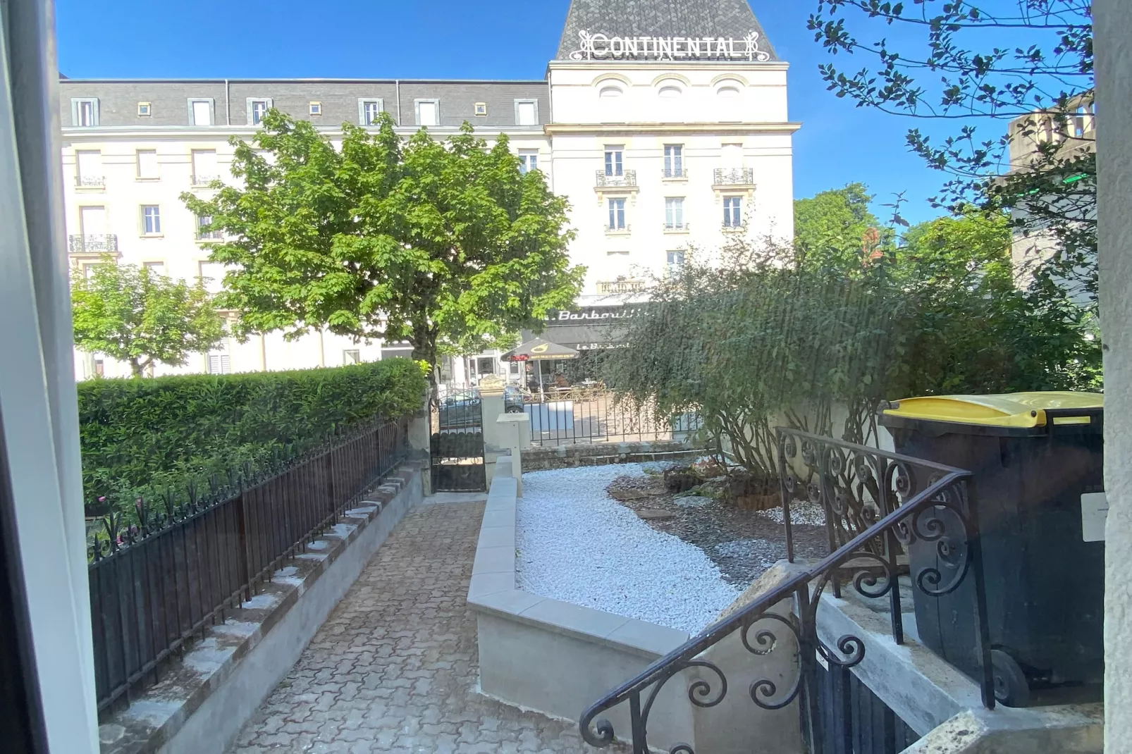 Appartement avec rooftop terrace-Buitenkant zomer