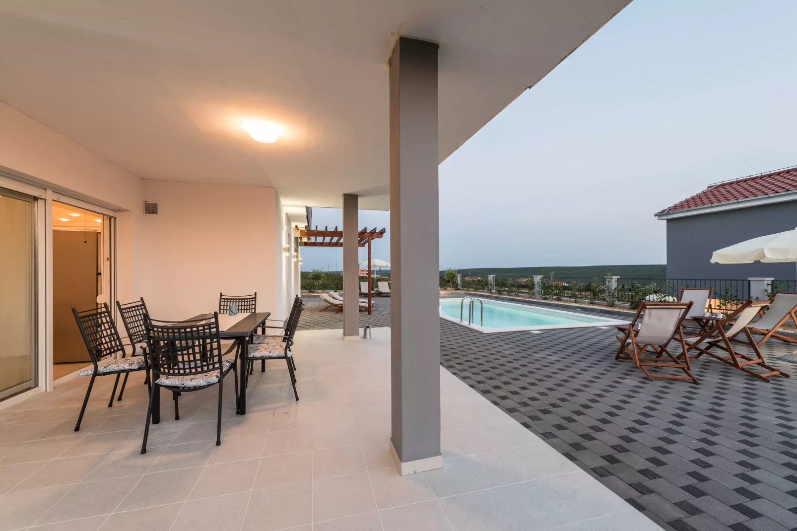 Luxury Escape with Swimming Pool & Modern Design - Deluxe Four Bedroom Villa with Sea View and Private Pool (Villa 5)-Buitenlucht